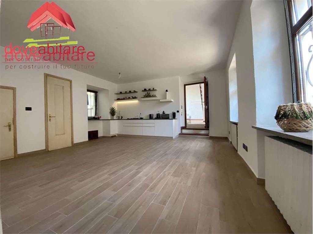 casa indipendente in vendita a Pinerolo in zona Riva