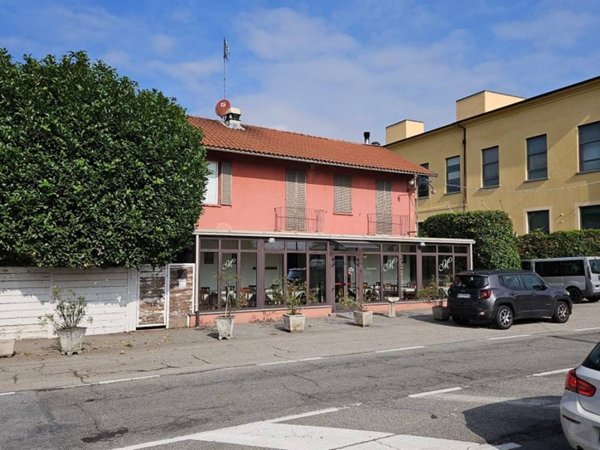 negozio in vendita a Pinerolo