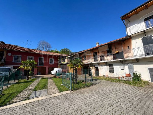casa indipendente in vendita a Pinerolo in zona Abbadia Alpina