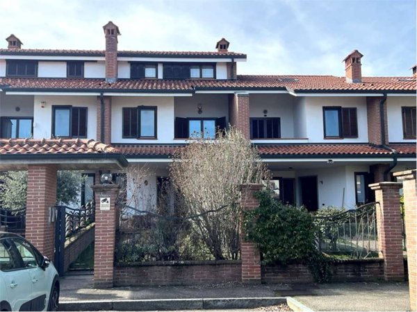 casa indipendente in vendita a Pinerolo in zona Abbadia Alpina