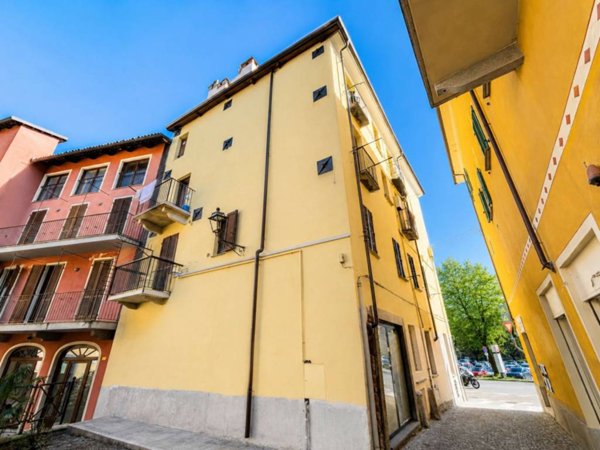 appartamento in vendita a Pinerolo in zona Avaro/Tron