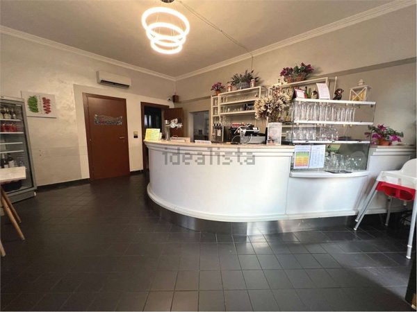 locale commerciale in vendita a Pinerolo