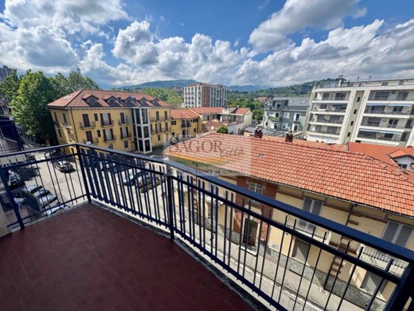 appartamento in vendita a Pinerolo in zona Avaro/Tron