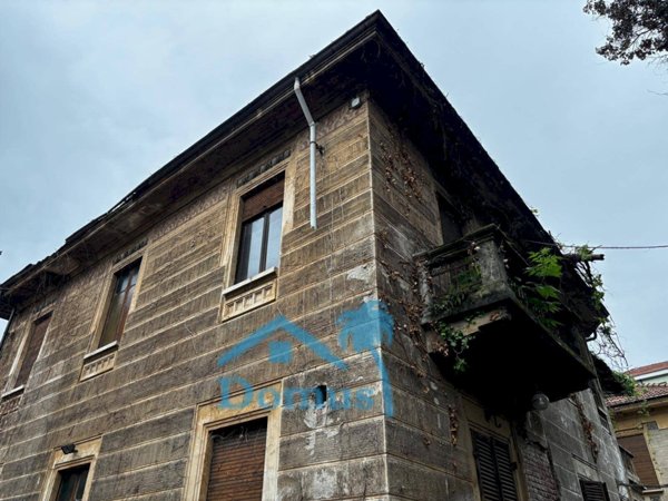 casa indipendente in vendita a Pinerolo