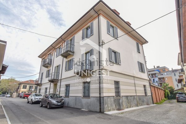 appartamento in vendita a Pinerolo in zona Avaro/Tron