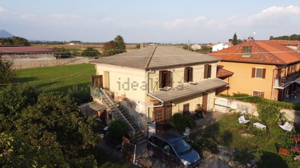 casa indipendente in vendita a Pinerolo in zona Riva