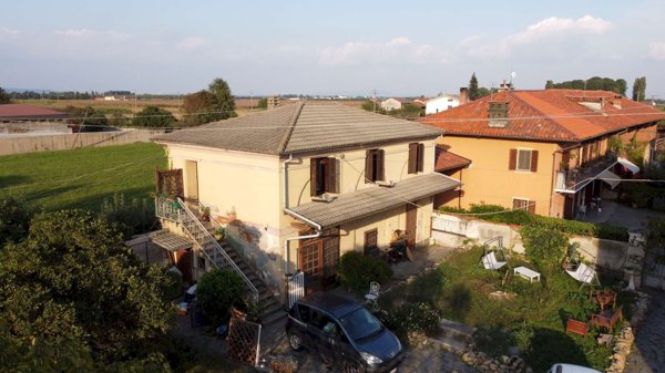 casa indipendente in vendita a Pinerolo in zona Riva