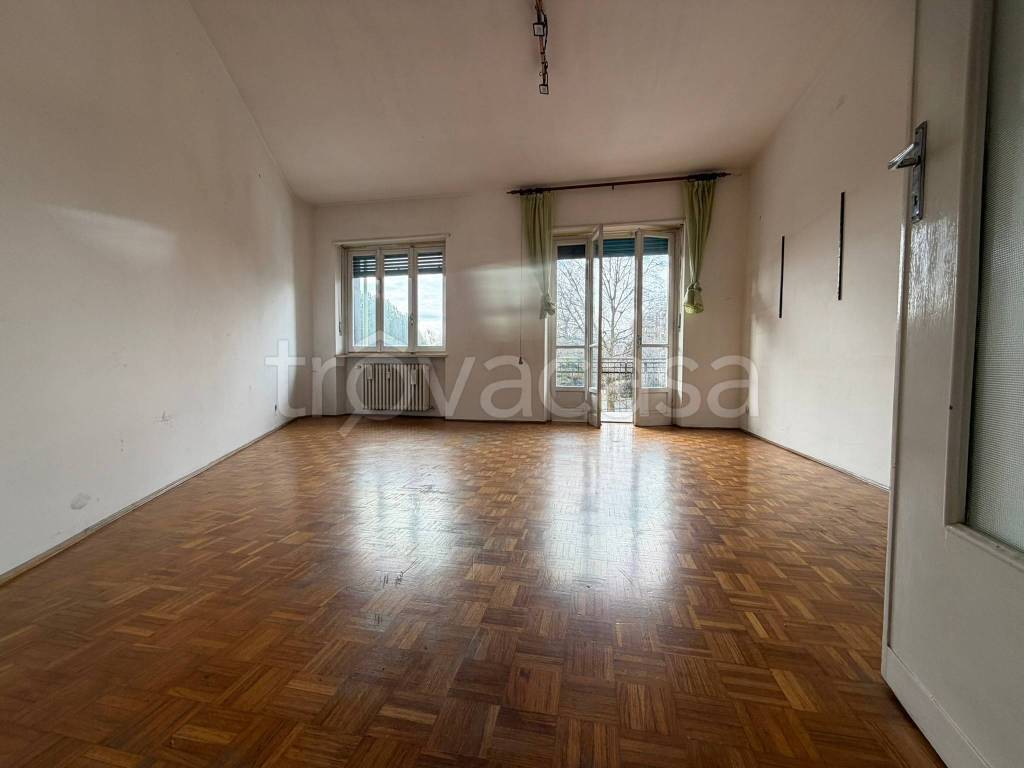 appartamento in vendita a Pinerolo in zona Avaro/Tron