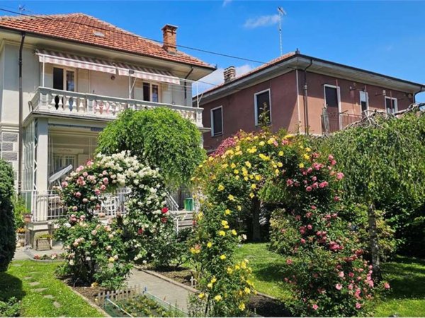 casa indipendente in vendita a Pinerolo in zona Baudenasca