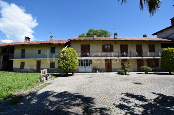 casa indipendente in vendita a Pinerolo in zona Baudenasca