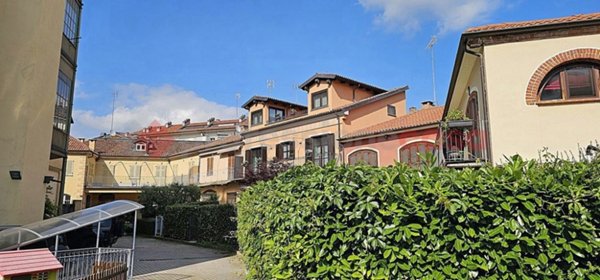 casa indipendente in vendita a Pinerolo