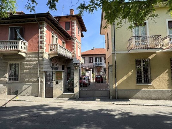 casa indipendente in vendita a Pinerolo