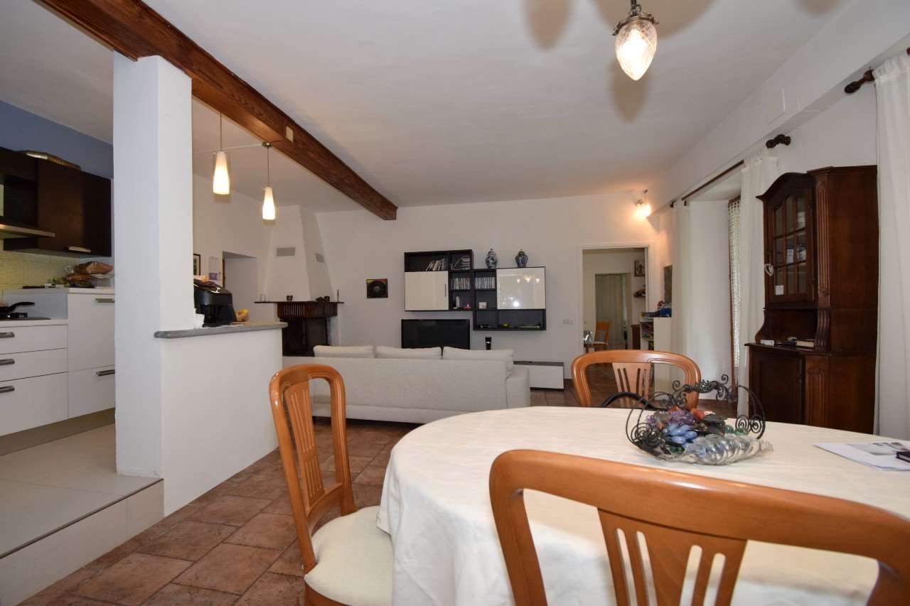 casa indipendente in vendita a Pinerolo in zona Avaro/Tron