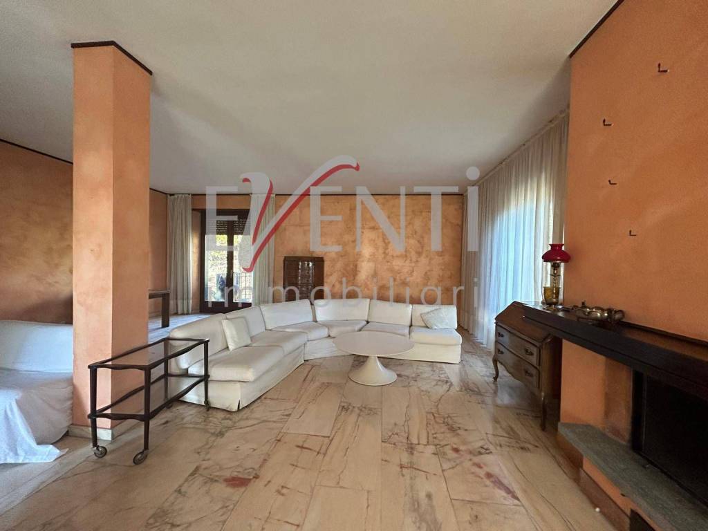 casa indipendente in vendita a Pinerolo