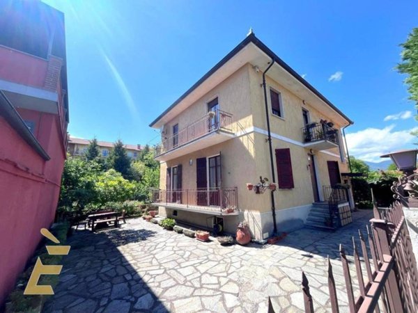 casa indipendente in vendita a Pinerolo
