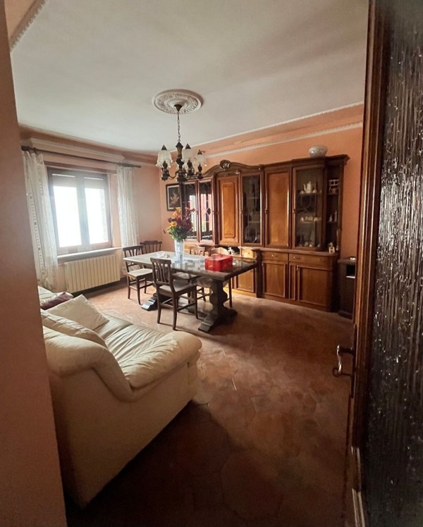 appartamento in vendita a Pinerolo in zona Avaro/Tron