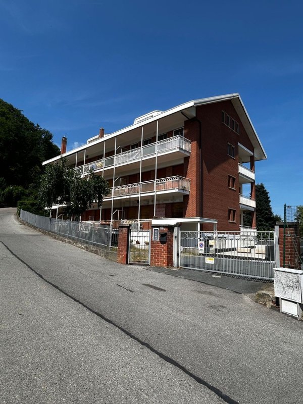 appartamento in vendita a Pinerolo in zona Abbadia Alpina