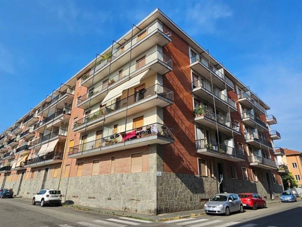 appartamento in vendita a Pinerolo in zona Avaro/Tron