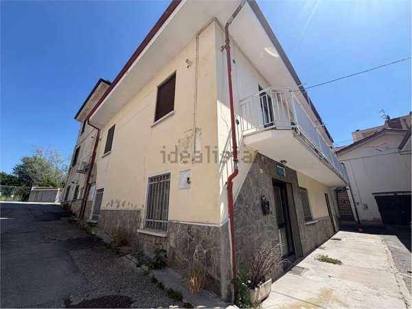 casa indipendente in vendita a Pinerolo in zona Avaro/Tron