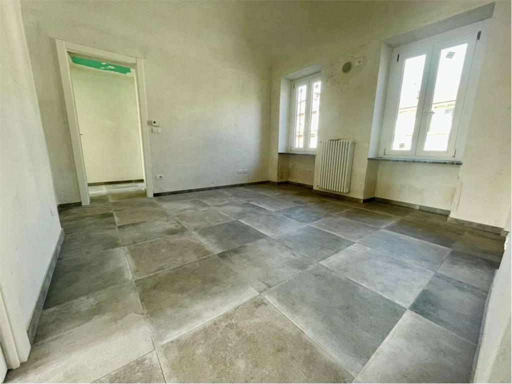 appartamento in vendita a Pinerolo in zona Avaro/Tron