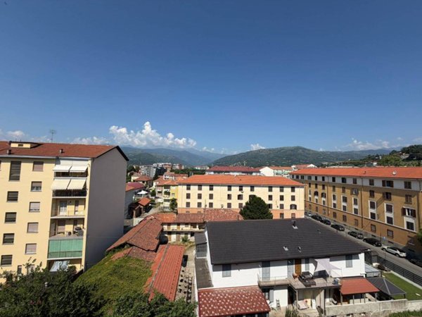 appartamento in vendita a Pinerolo in zona Avaro/Tron