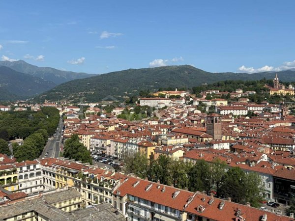 appartamento in vendita a Pinerolo in zona Avaro/Tron