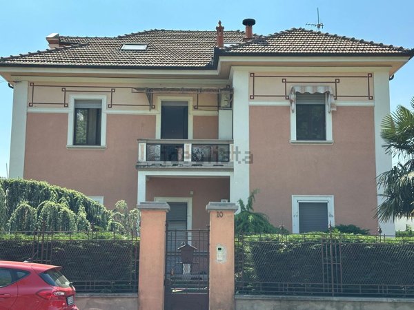 casa indipendente in vendita a Pinerolo in zona Avaro/Tron