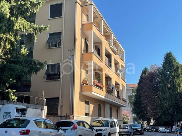 appartamento in vendita a Pinerolo in zona Avaro/Tron