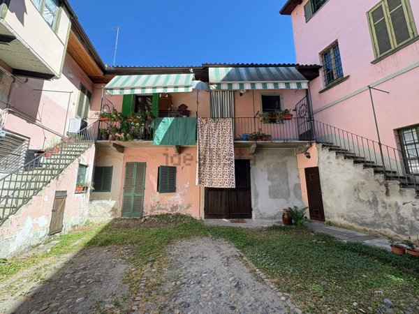 appartamento in vendita a Pinerolo in zona Avaro/Tron