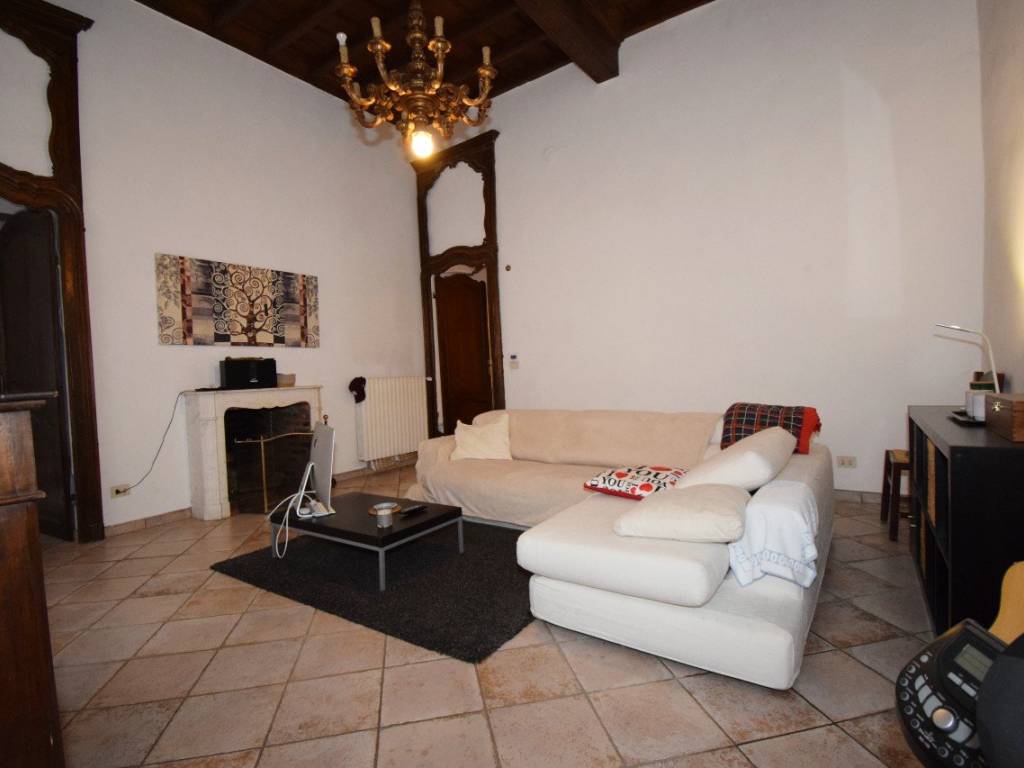 appartamento in vendita a Pinerolo in zona Avaro/Tron