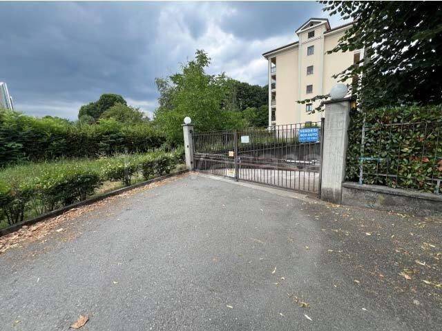 ufficio in vendita a Pinerolo in zona Motta Grossa