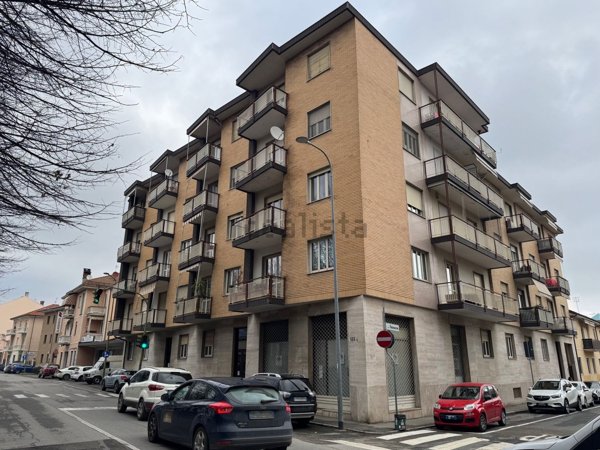 appartamento in vendita a Pinerolo in zona Avaro/Tron