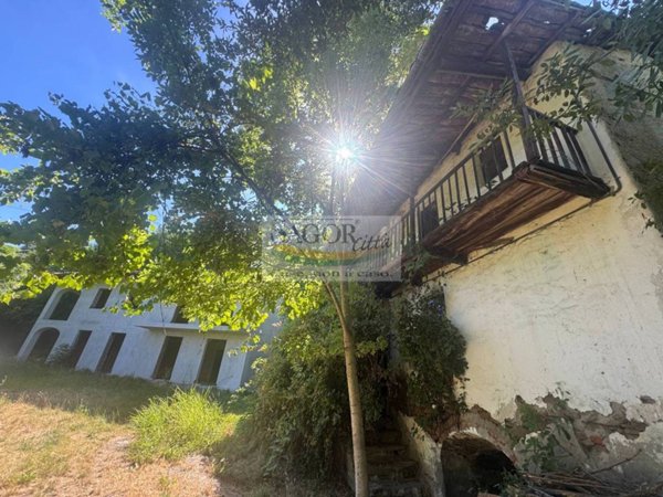 casale in vendita a Pinerolo