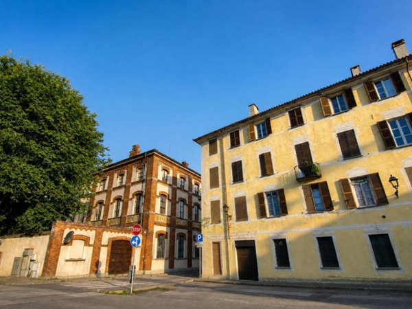 negozio in vendita a Pinerolo
