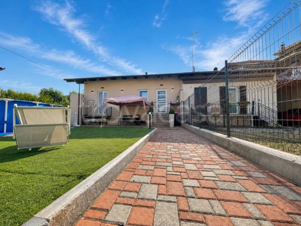 casa indipendente in vendita a Pinerolo in zona Abbadia Alpina