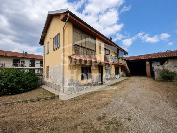 casa indipendente in vendita a Pinerolo in zona Riva