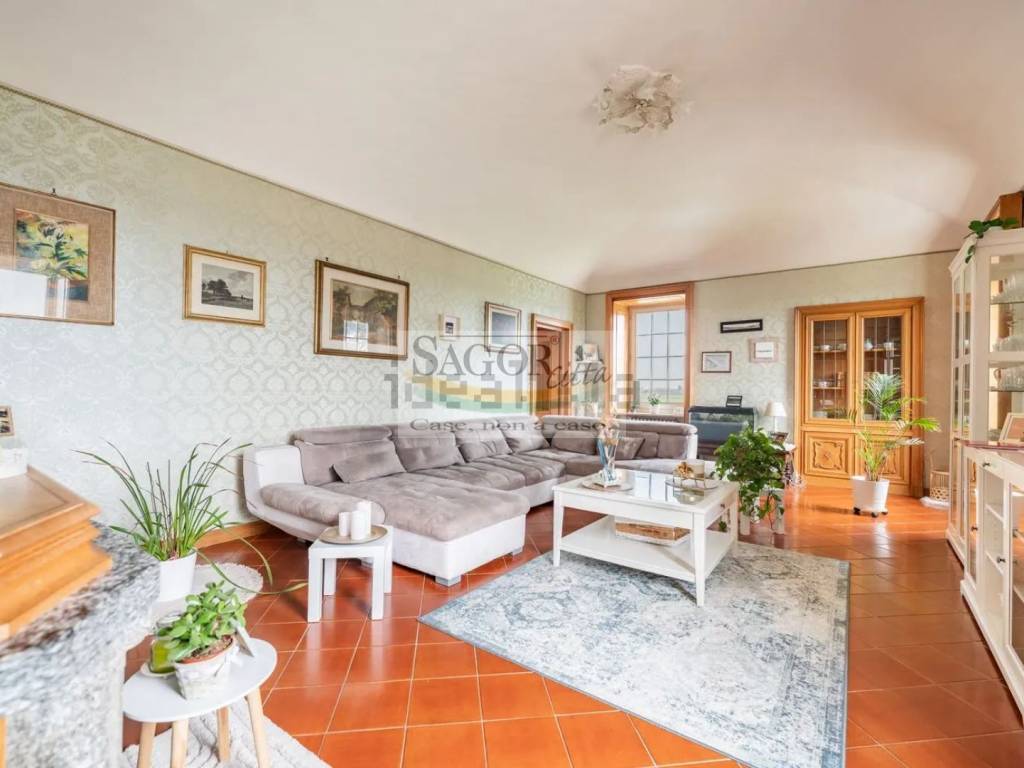 appartamento in vendita a Pinerolo in zona Motta Grossa