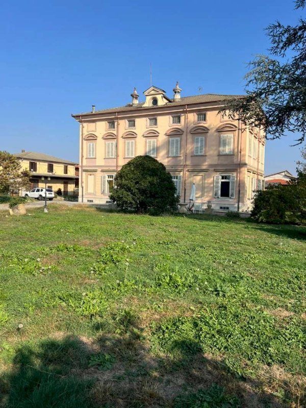 casa indipendente in vendita a Pinerolo in zona Riva