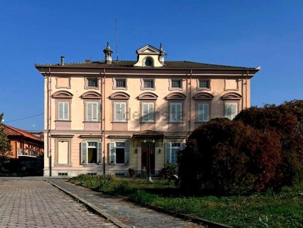 casa indipendente in vendita a Pinerolo