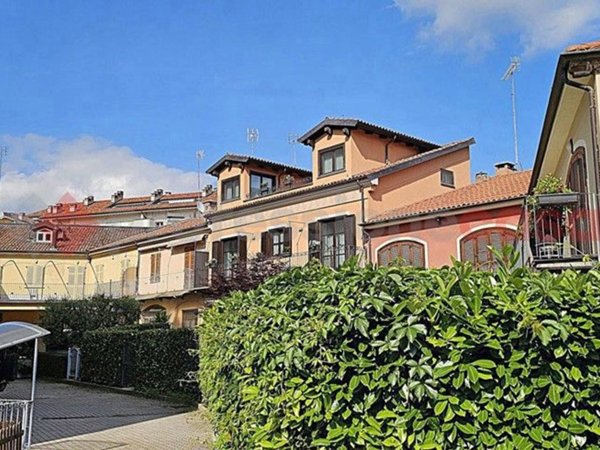 casa indipendente in vendita a Pinerolo in zona Avaro/Tron