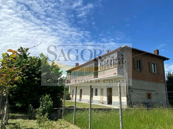 casa indipendente in vendita a Pinerolo