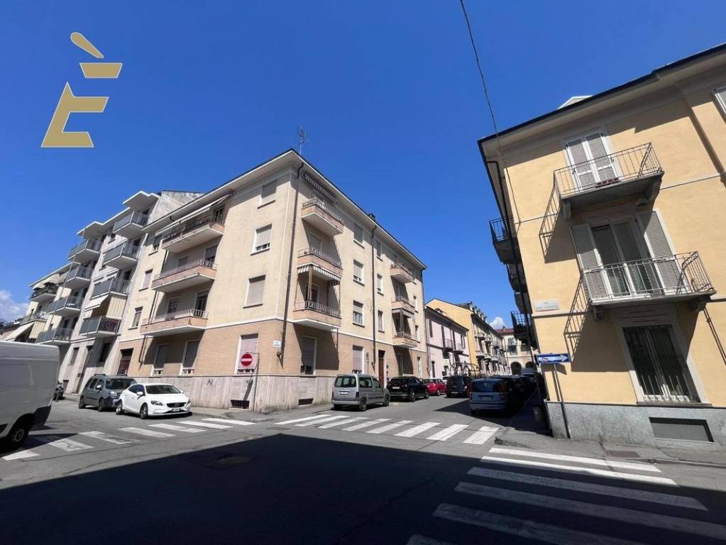 appartamento in vendita a Pinerolo in zona Avaro/Tron