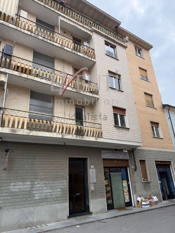 appartamento in vendita a Pinerolo in zona Avaro/Tron