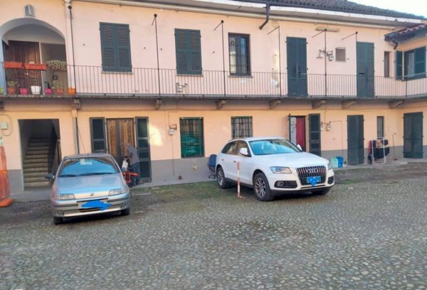 casa indipendente in vendita a Pinerolo