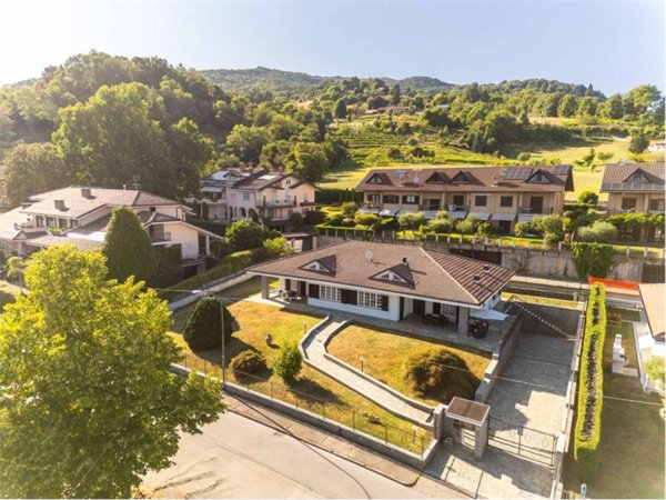 casa indipendente in vendita a Pinerolo in zona Abbadia Alpina