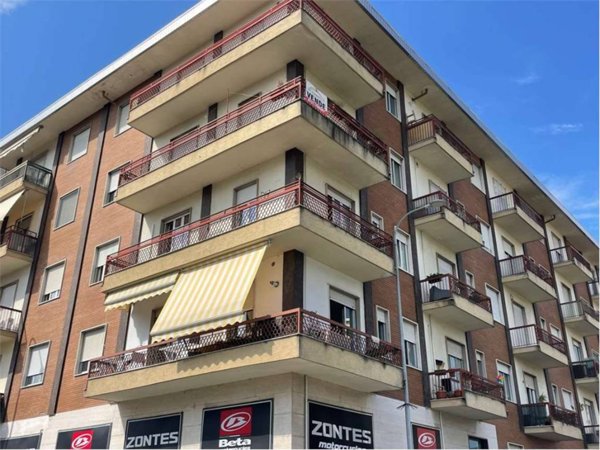 appartamento in vendita a Pinerolo in zona Avaro/Tron