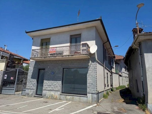 appartamento in vendita a Pinerolo in zona Abbadia Alpina