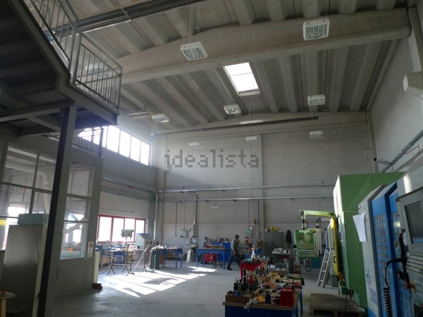 ufficio in vendita a Pinerolo in zona Motta Grossa