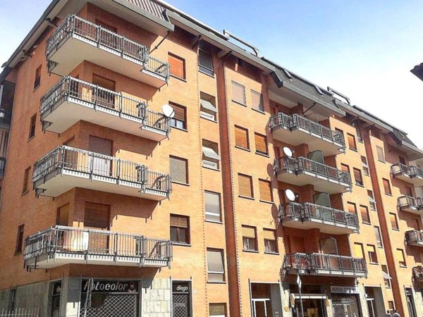 appartamento in vendita a Pinerolo in zona Avaro/Tron