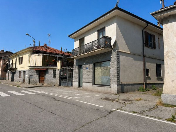 appartamento in vendita a Pinerolo in zona Abbadia Alpina